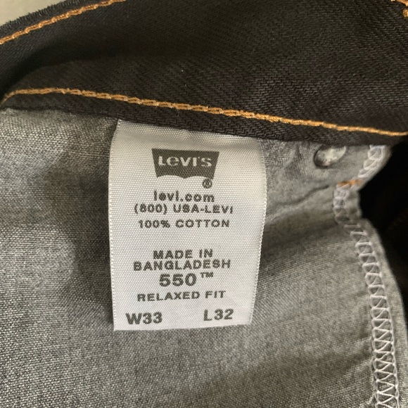 Black Levi’s Jean Shorts - Mid rise - Picture 2 of 4